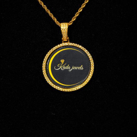 Custom Round Photo Pendant – Iced Border (45MM)